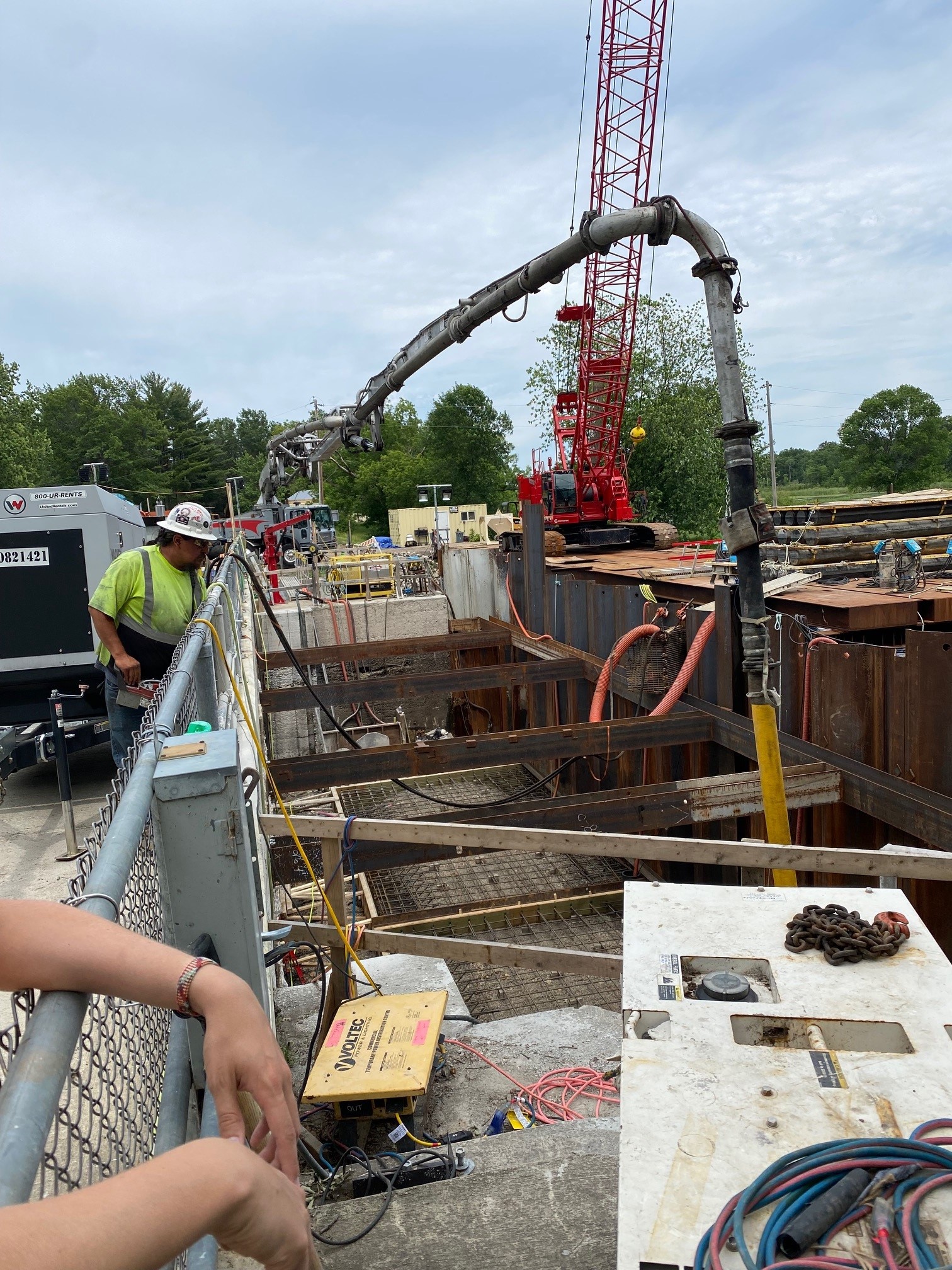 Work being done to pour the upstream apron in front of the slide gates.